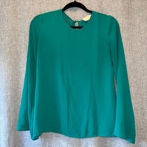 Women's Lost April Key Hole Back top size Medium